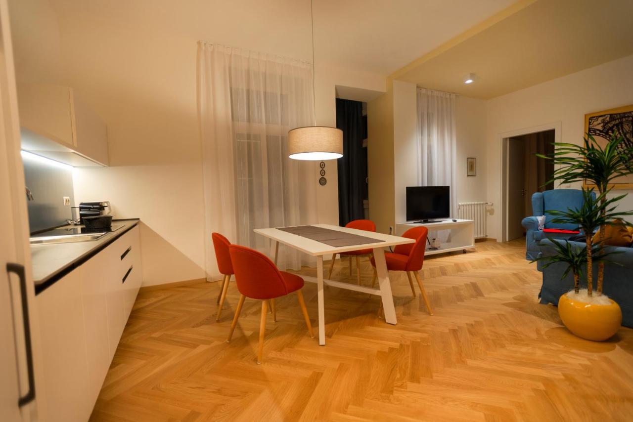 Apartment App110