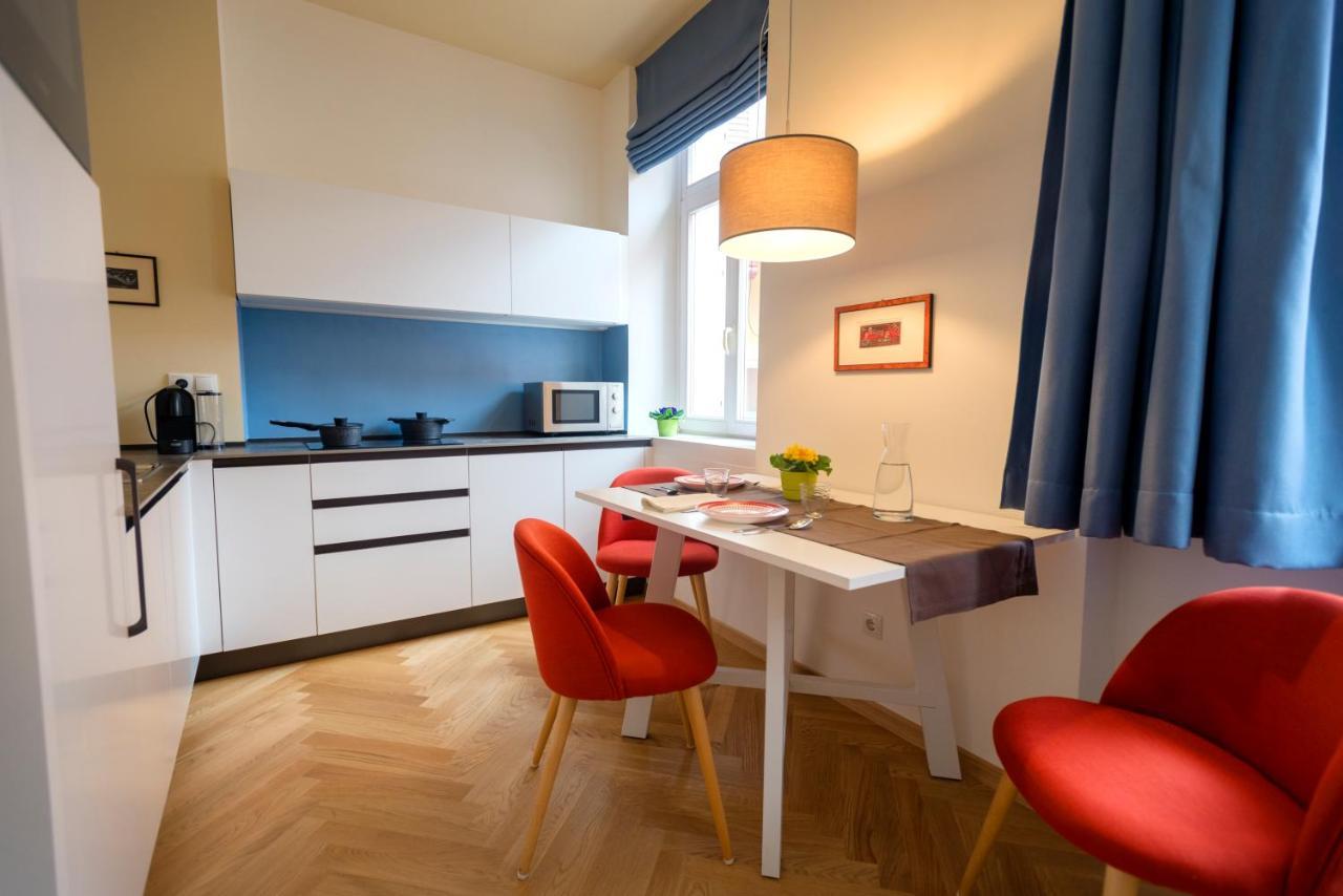 App110 Apartment